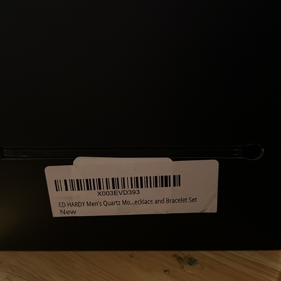 Ed Hardy men’s gold watch, gold bracelet and necklace - Picture 5 of 5